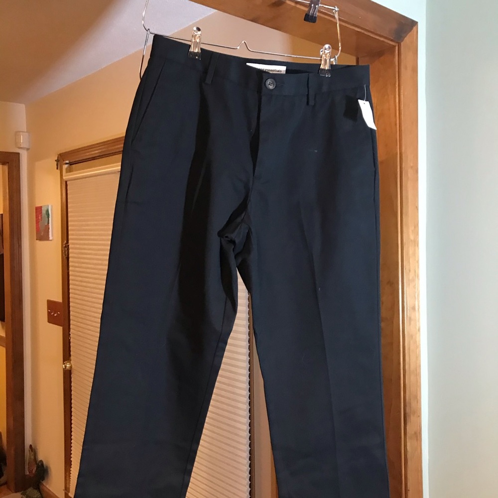 🍍NWT essentials men’s classic fit chino pant